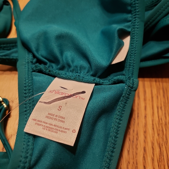 Small forest green criss cross wrap bikini top adjustable straps - Picture 6 of 6